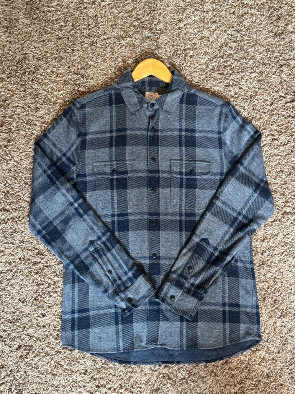 Men's Plaid Button-Up Shirt in Gray and Navy Faherty Brand